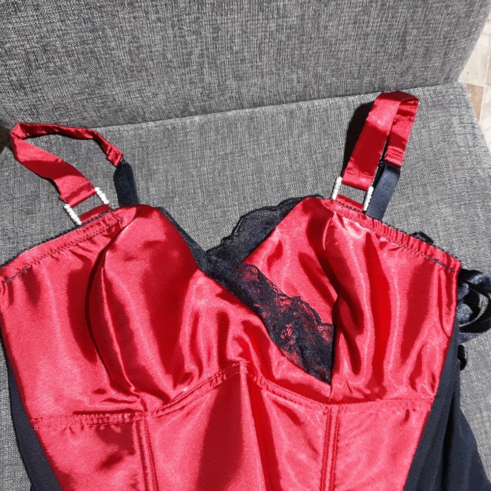 CACIQUE legant Red and Black Lace Bustier Corset Size 14/16 - Picture 4 of 11